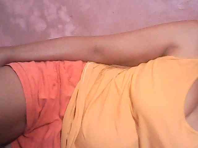 Yummyasian22 webcam