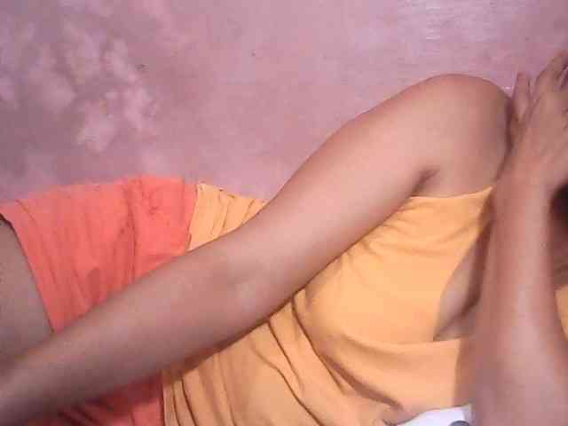 Yummyasian22 webcam