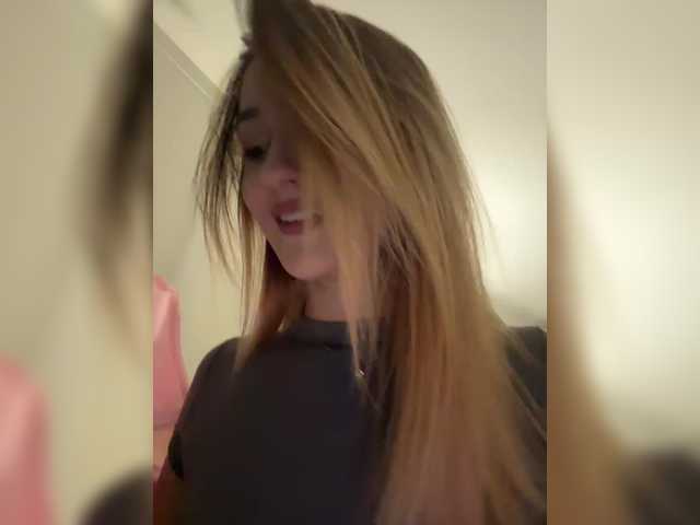 go to chat with -Lana-Chester-