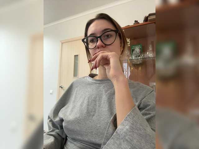 Entra en el chat con el modelo -Lana-Chester- -Lana-Chester-