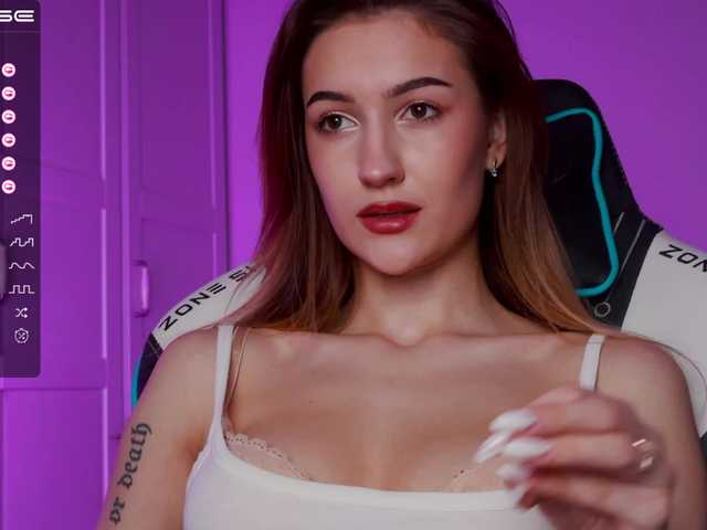 Vai a chattare su -Lana-Chester- -Lana-Chester-