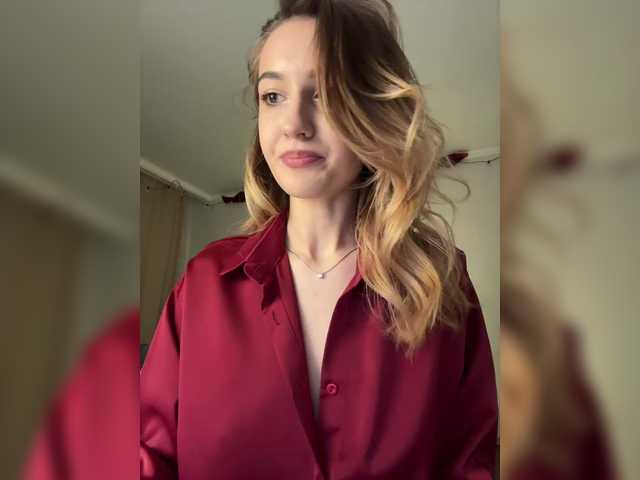 Entra en el chat con el modelo -Lana-Chester- -Lana-Chester-