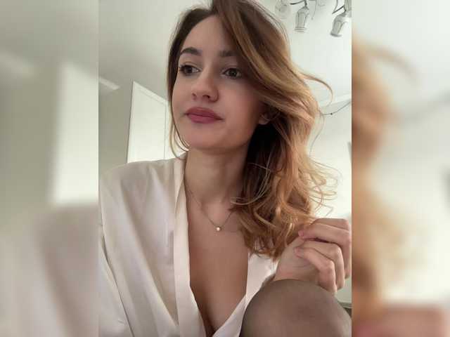 go to chat with -Lana-Chester-