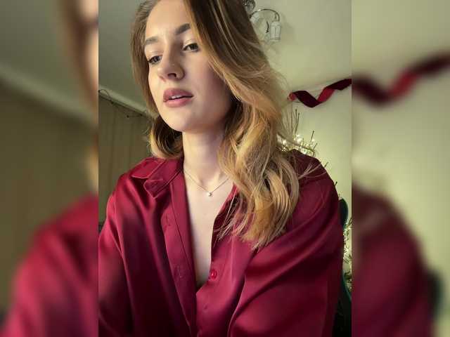 Entra en el chat con el modelo -Lana-Chester- -Lana-Chester-