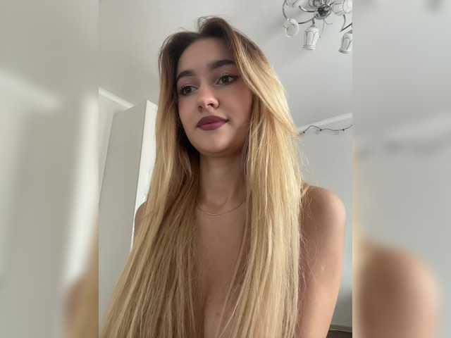 -Lana-Chester- webcam