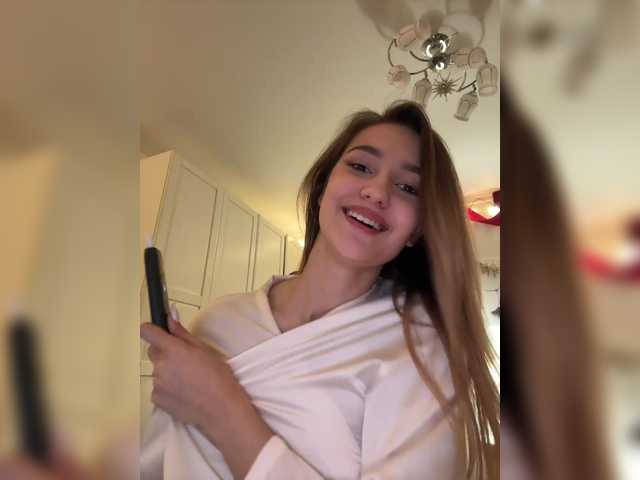 go to chat with -Lana-Chester-