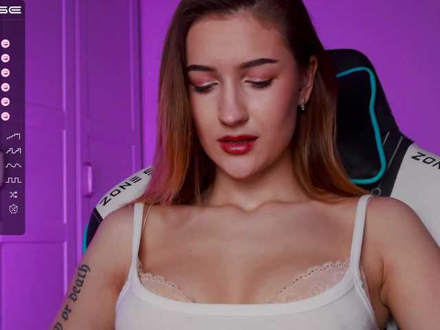 go to chat with -Lana-Chester-