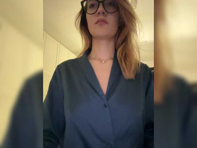 Entra en el chat con el modelo -Lana-Chester- -Lana-Chester-