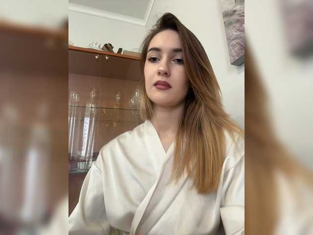 Entra en el chat con el modelo -Lana-Chester- -Lana-Chester-