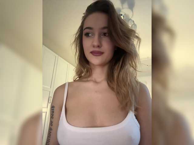 Vai a chattare su -Lana-Chester- -Lana-Chester-