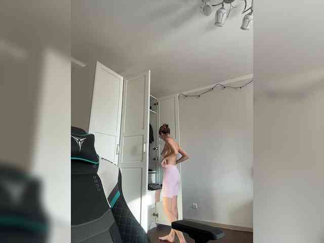 -Lana-Chester- webcam