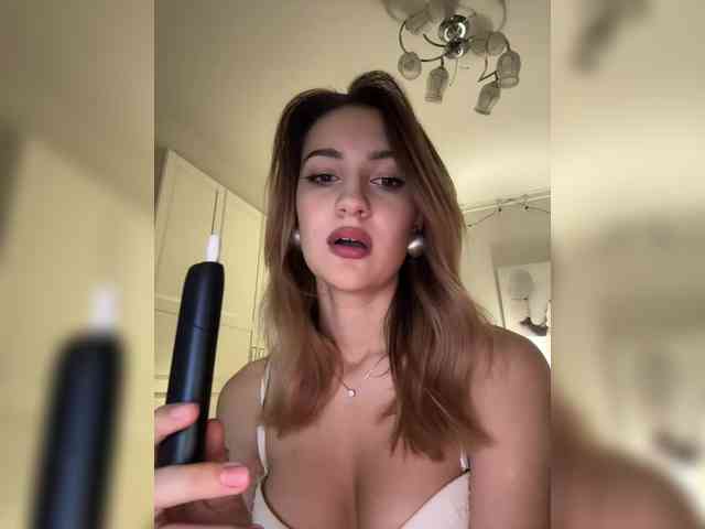 -Lana-Chester- webcam