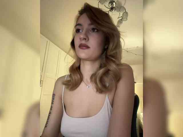 -Lana-Chester- webcam