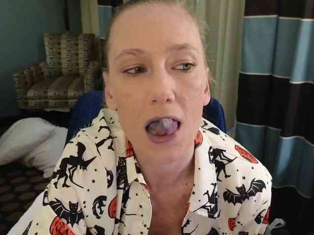 sexyscienceteacher90 webcam