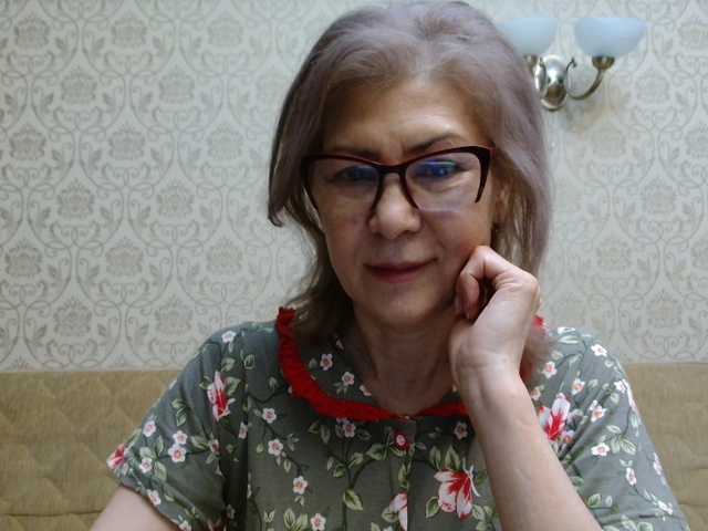 ElegantLady00 webcam