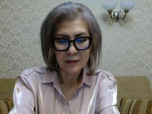 ElegantLady00 webcam