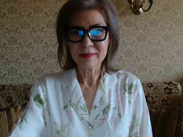 ElegantLady00 webcam
