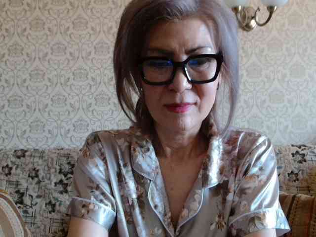 ElegantLady00 webcam