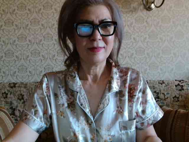ElegantLady00 webcam