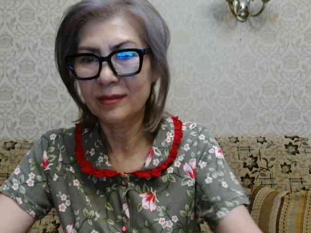 ElegantLady00 webcam