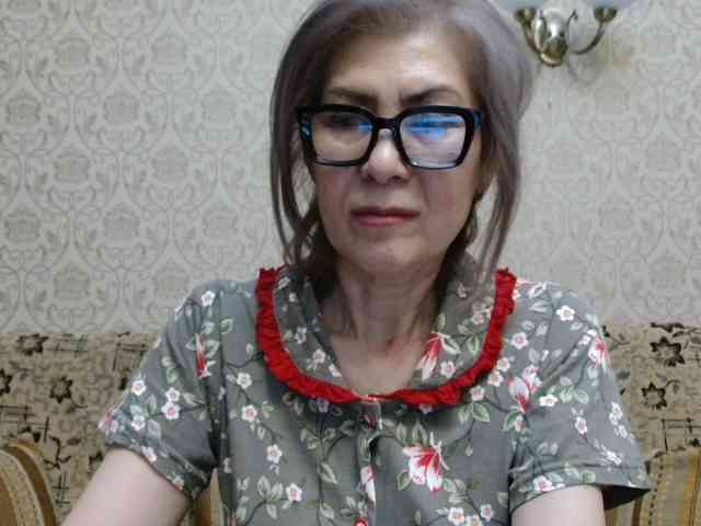 ElegantLady00 webcam