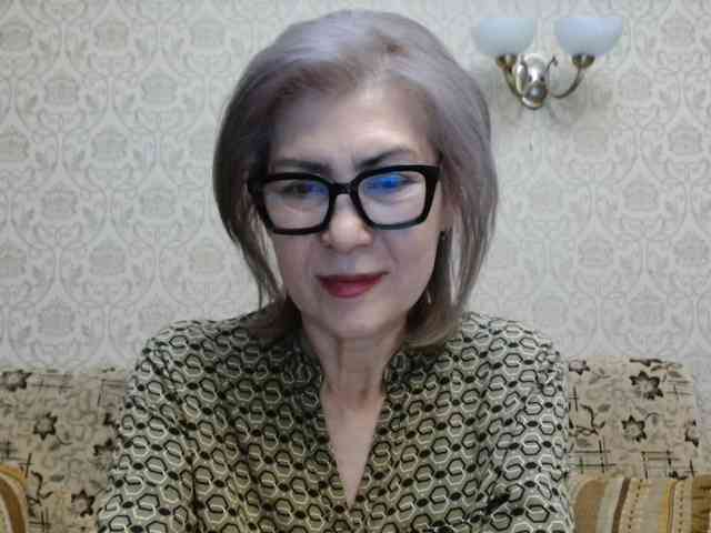 ElegantLady00 webcam