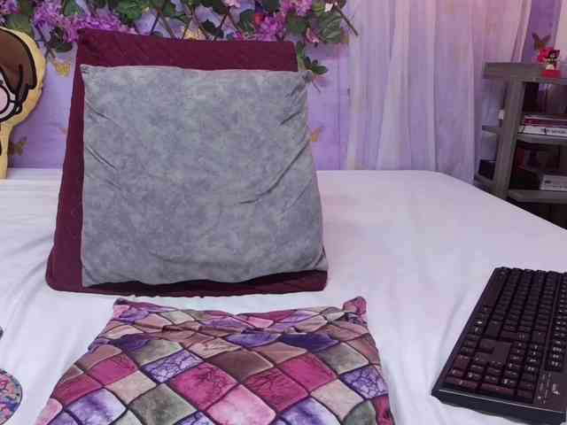 bigboobsrose1 webcam