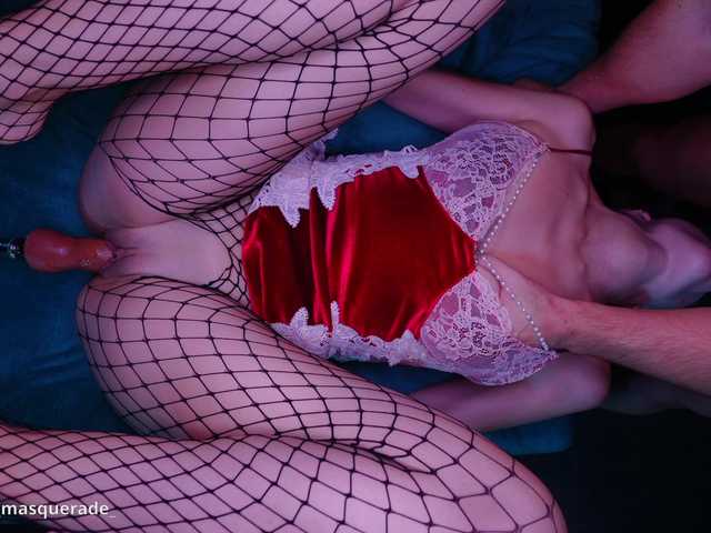 Entra en el chat con el modelo masqueradeporn masqueradeporn