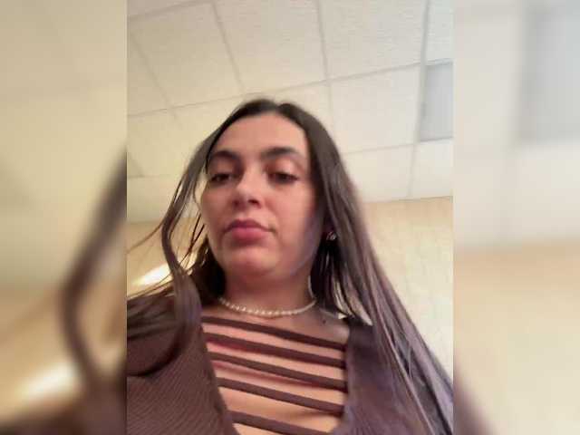 Accedi alla chat con il nickname LustySass LustySass