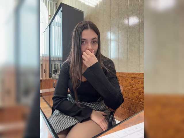 Accedi alla chat con il nickname LustySass LustySass