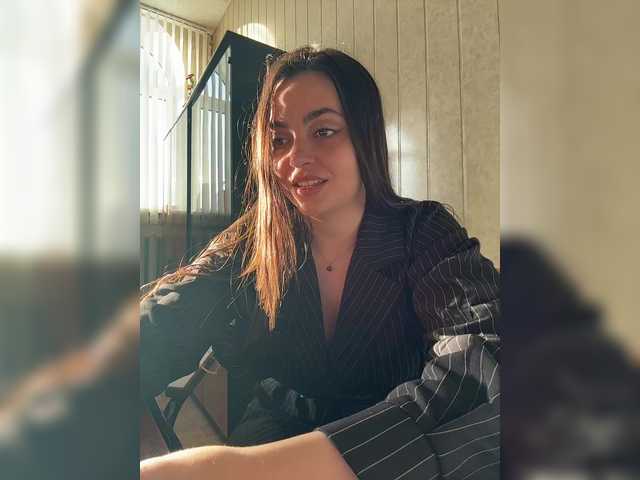 Accedi alla chat con il nickname LustySass LustySass