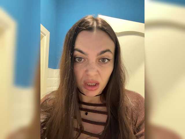 Accedi alla chat con il nickname LustySass LustySass