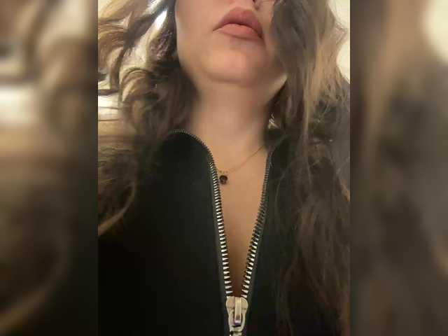 Entra en el chat con el modelo LustySass LustySass