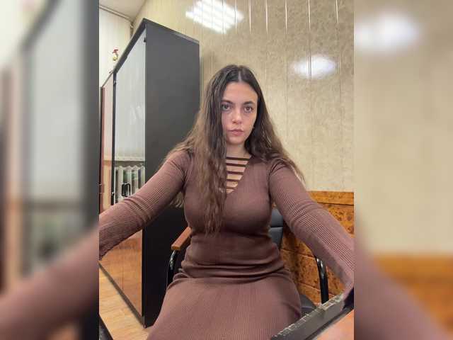 Accedi alla chat con il nickname LustySass LustySass