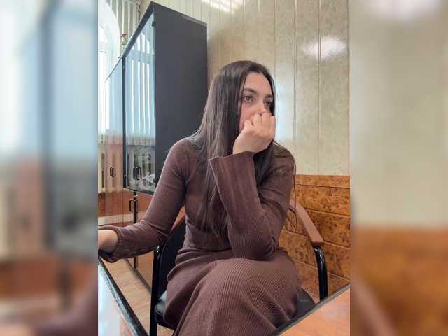 Accedi alla chat con il nickname LustySass LustySass