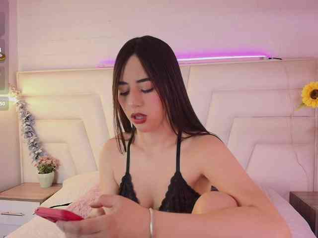 Lexi-Howard- webcam