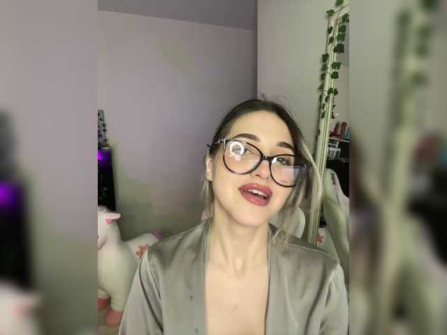 Vai a chattare su Honey_buns Honey_buns