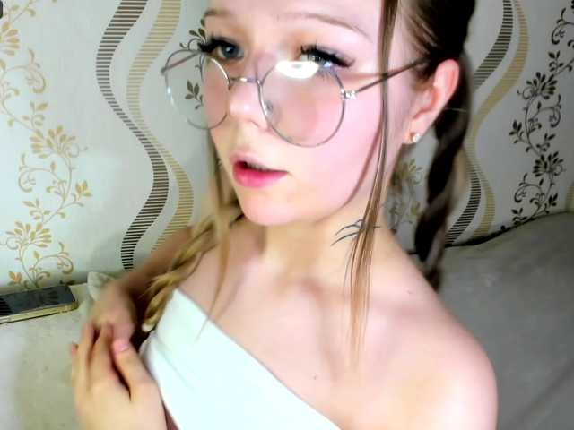 MelMooon webcam