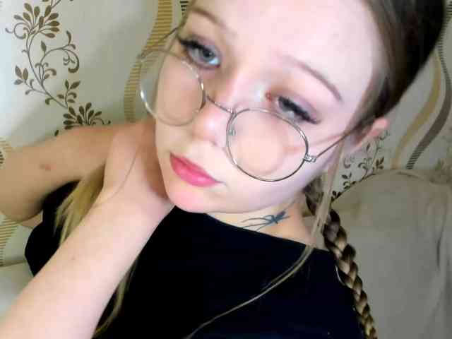 MelMooon webcam