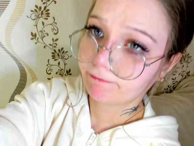 MelMooon webcam