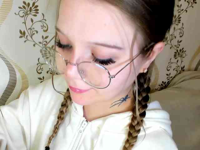 MelMooon webcam