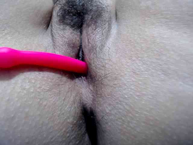 ANA-BULLOCK- webcam