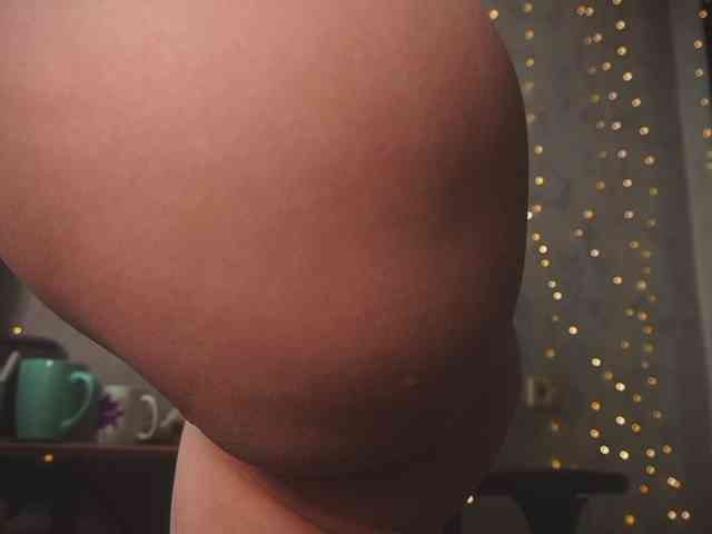 cutesoneckaaa webcam