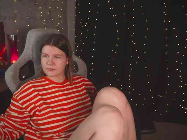 cutesoneckaaa webcam