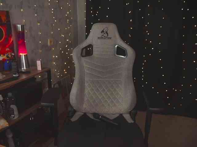 cutesoneckaaa webcam