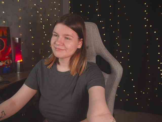 cutesoneckaaa webcam