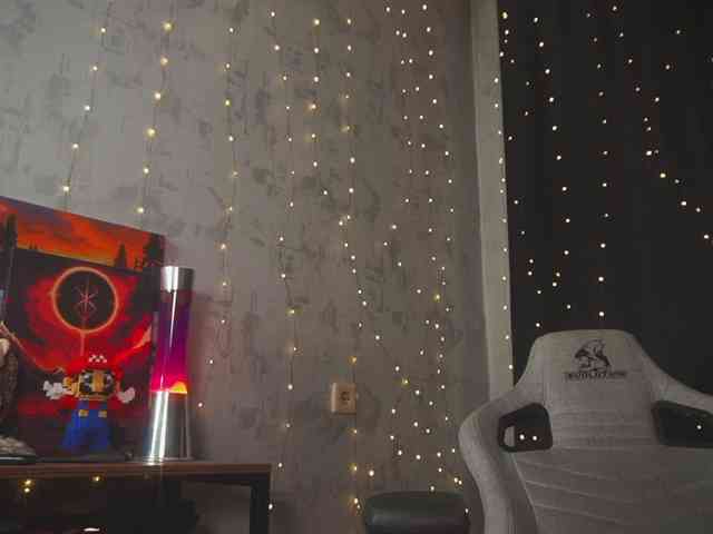 cutesoneckaaa webcam