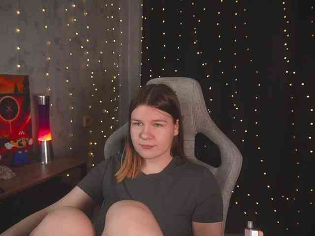 cutesoneckaaa webcam