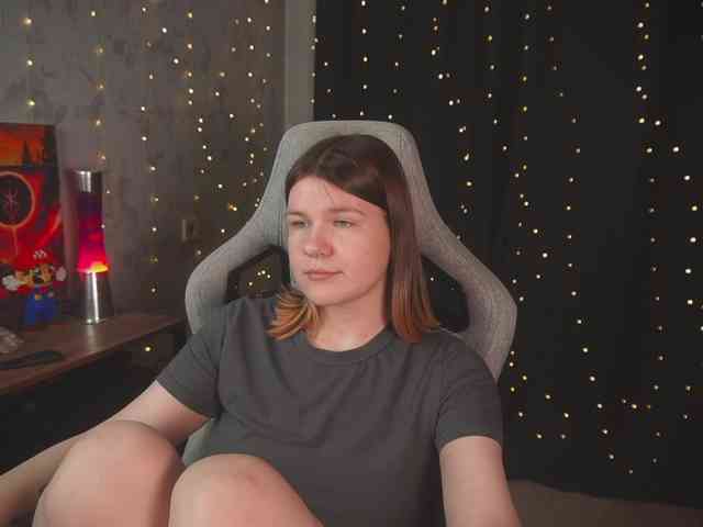 cutesoneckaaa webcam
