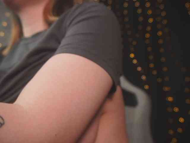 cutesoneckaaa webcam